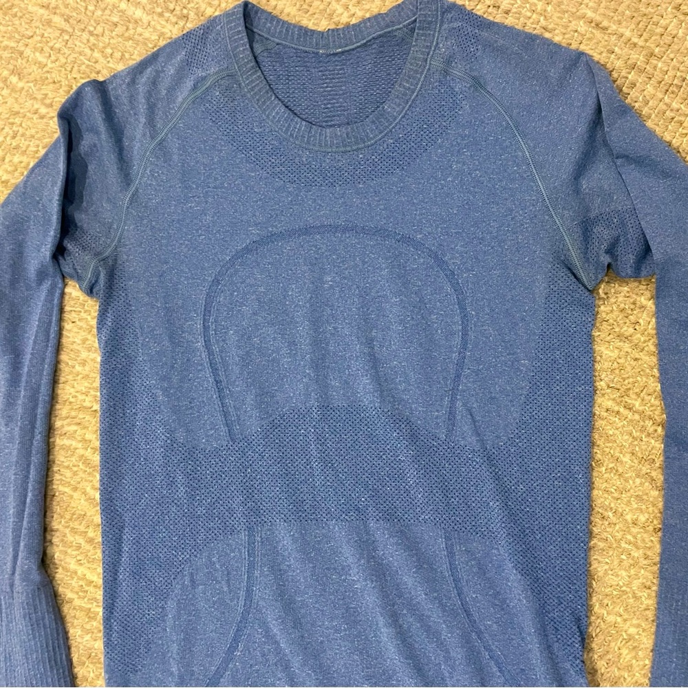 Lululemon Run Swiftly Tech Long Sleeve Shirt - size 6